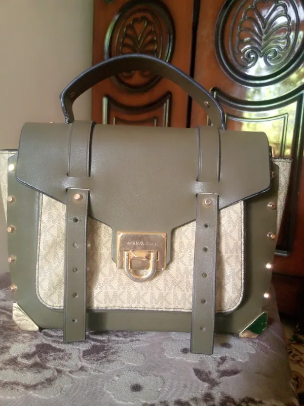 Michael Kors, idealniy darajada yangiday