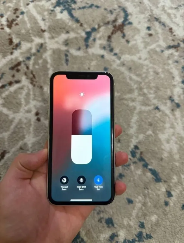 Iphone 11 sotiladi 64 talik 2 Iphone 11 sotiladi 64 talik 2
