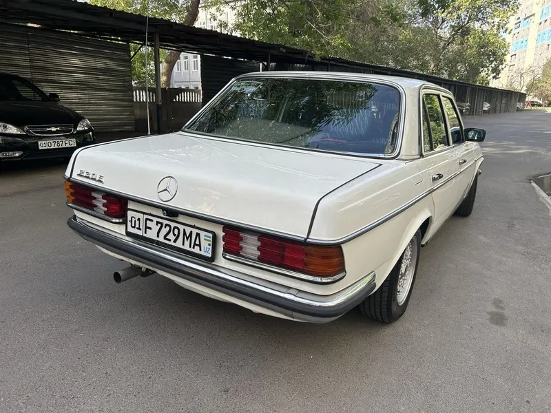 срочно W123 Classic e230 3 срочно W123 Classic e230 3