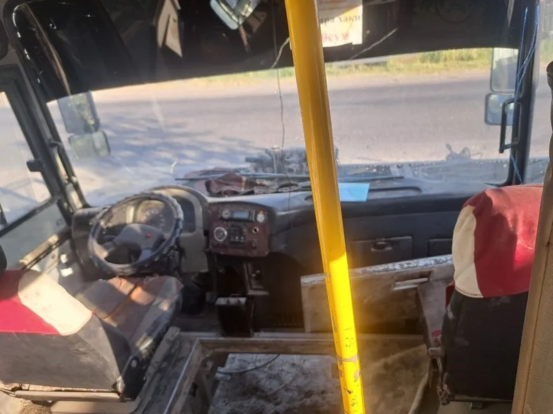 Avtobus kuzufi sotiladi xolat yaxshi chirigan joylari yoq 2 Avtobus kuzufi sotiladi xolat yaxshi chirigan joylari yoq 2