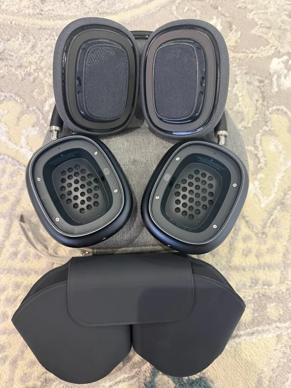 AirPods Max 2 Type-C 2 AirPods Max 2 Type-C 2