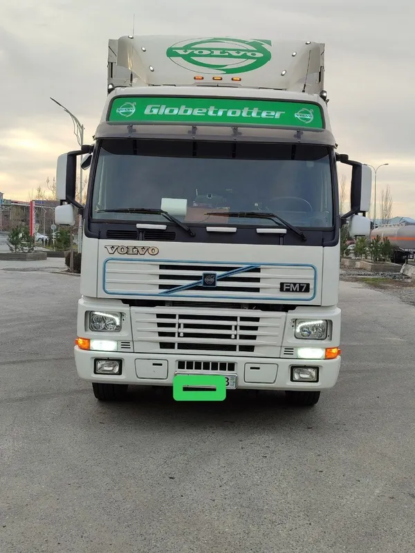 Volvo srochna sotiladi