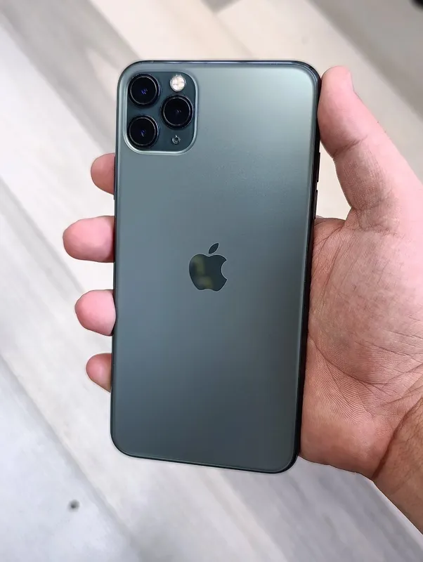 Apple iPhone 11 Pro Max 1