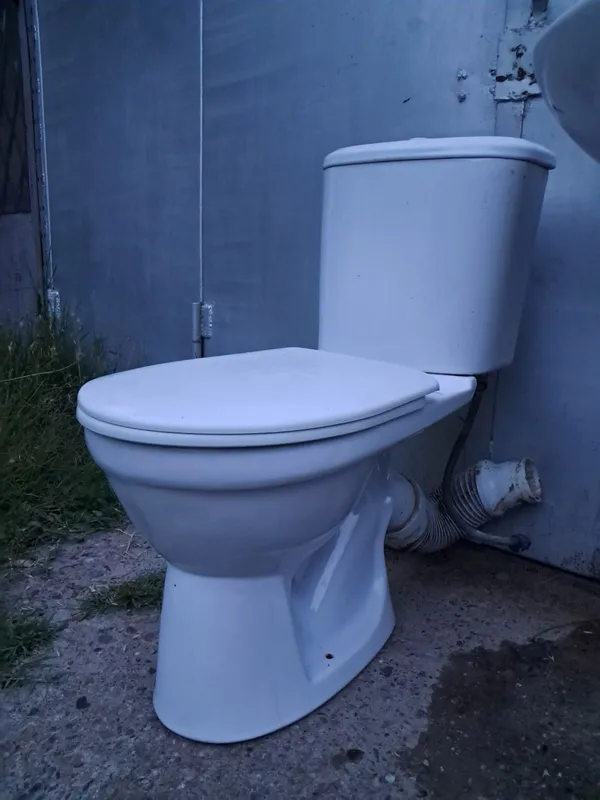 Унитаз Б/У продаётся