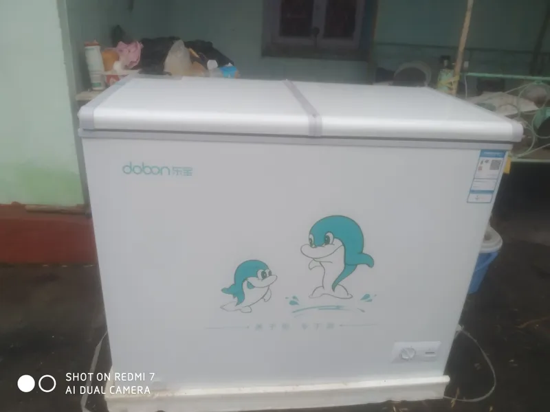 Срочно морозилка сотаман,янги холатда
