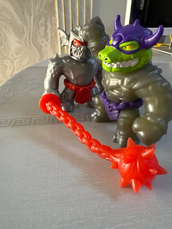 Gujitsu figurkasi: Viking Rock Jaw Deluxe 4