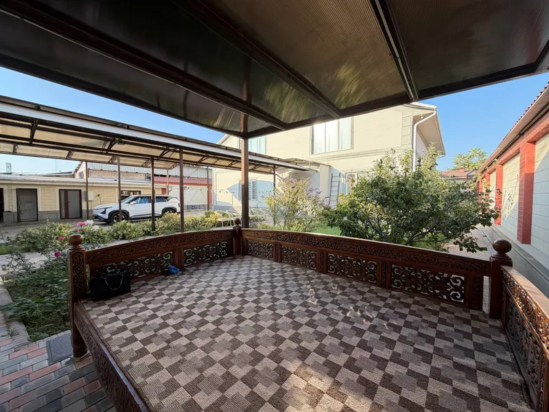 Bektemir tumanida 600 m² uy sotiladi 2