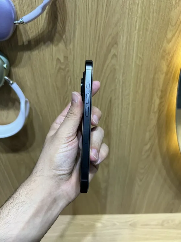 Iphone 16Pro idial qora — фото 3
