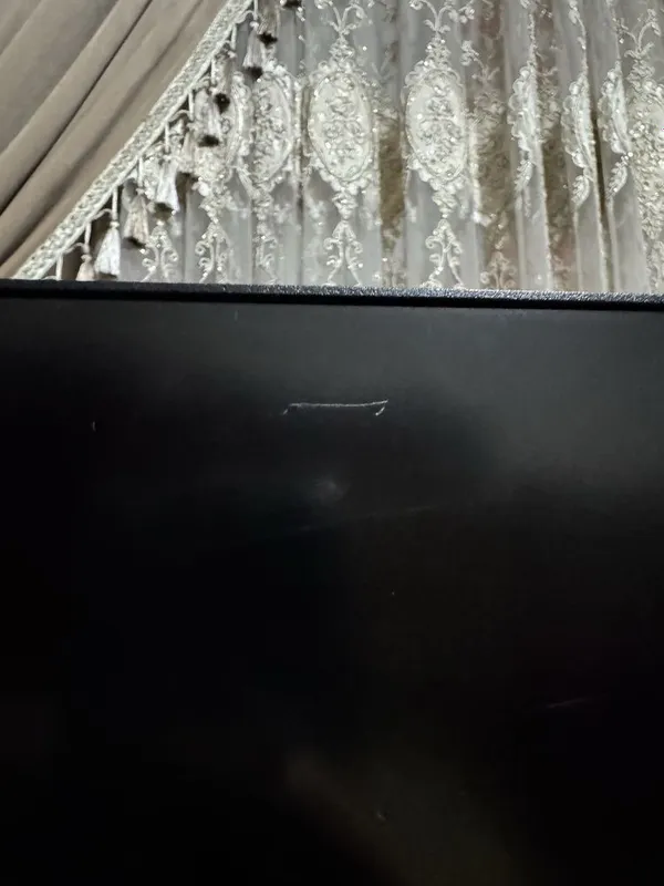 Samsung Odyssey G7 28” Gaming Monitor — фото 3
