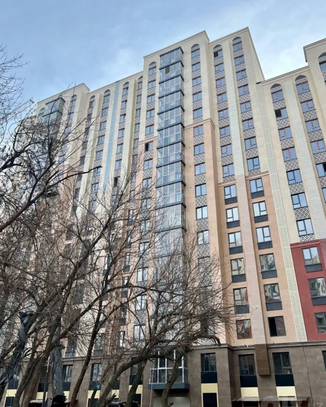 Продаётся 2/14/16 квартира в ЖК Assalom Bog’lar 9