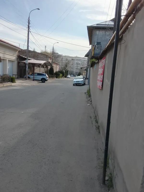 Uy va yer uchastkasi sotiladi 4