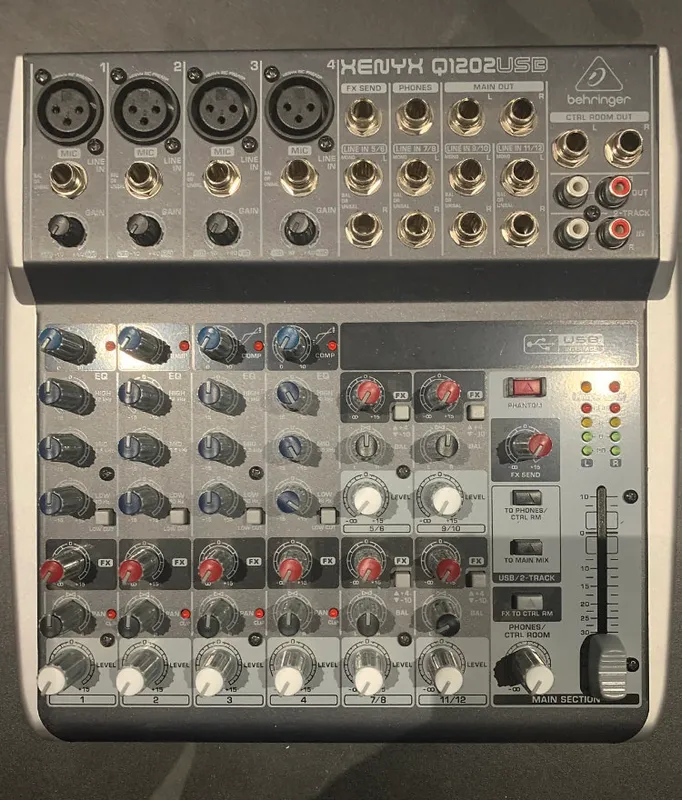 Микшер Behringer XENYX Q1202USB Mixer