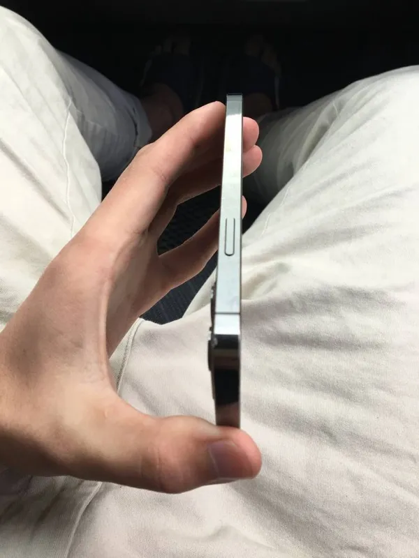Iphone 12 pro 128gb sotiladi 6