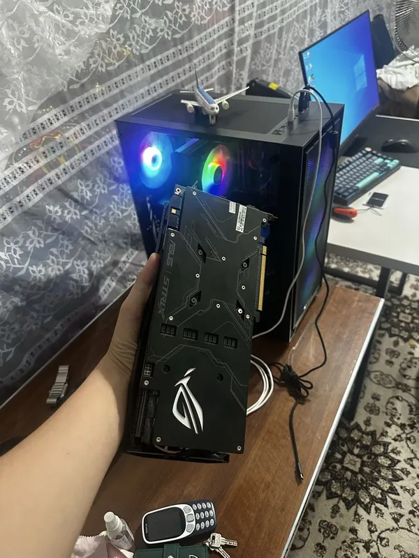 GTX 1080 8gb 3 Fan asus rog strix 3 GTX 1080 8gb 3 Fan asus rog strix 3