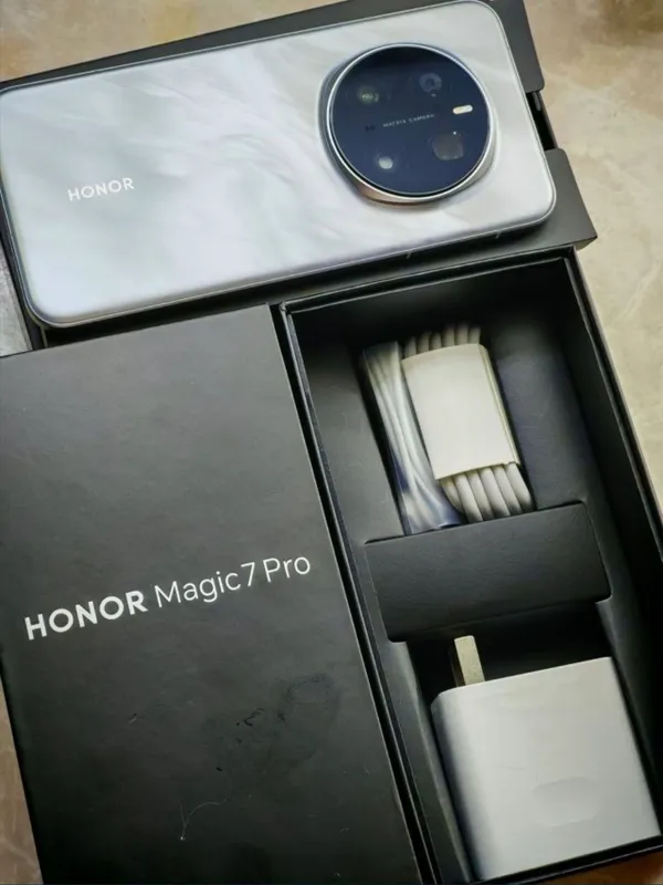 Honor magic 7 pro 3