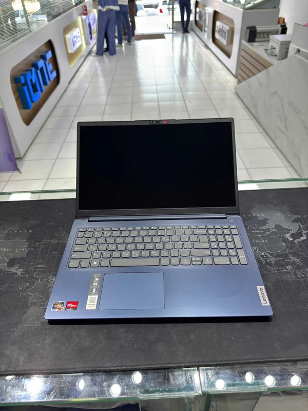 Lenovo IdeaPad 1/R5-7520U/8GB/256GB SSD/15.6 FHD