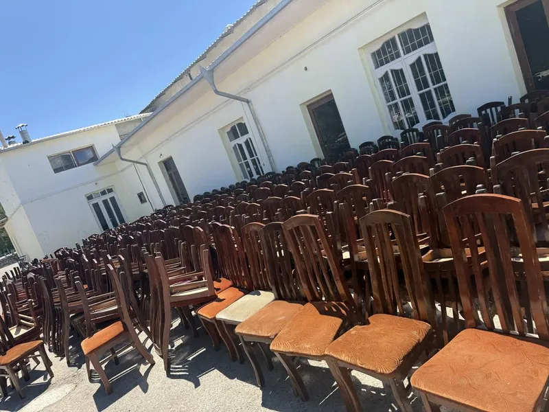 Restoran kafelar un mebelni stullar