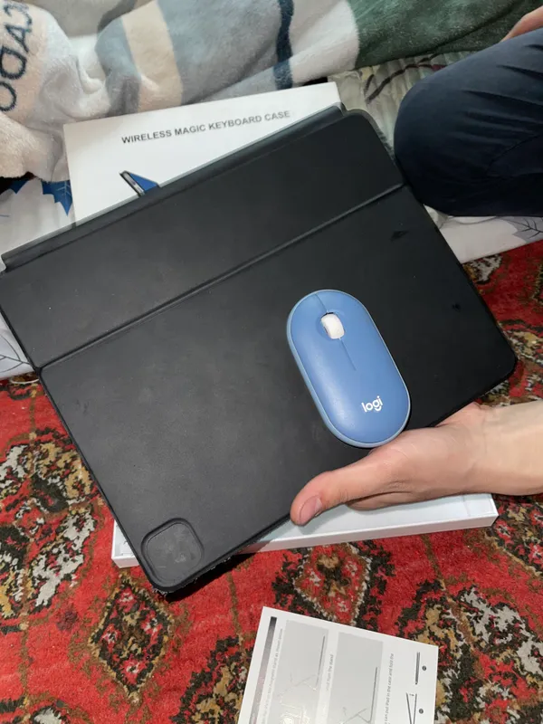Оригинальная клавиатура для iPad Pro 12.9 M2 3