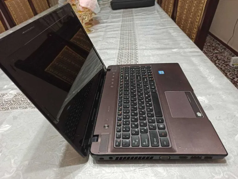 Lenovo IdeaPad Z570 (i7, 8GB RAM) ishlaydi, yaxshi holatda — фото 2
