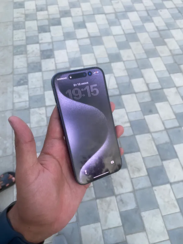 Iphone 15 pro — фото 2