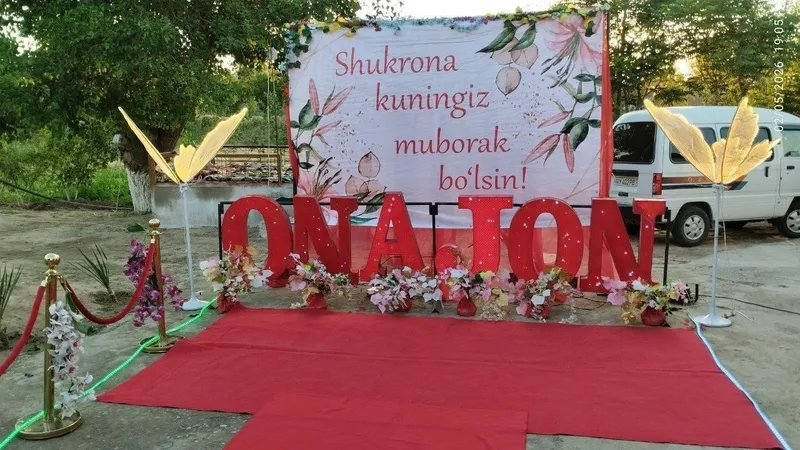 Onajon otajon tye bezaklari