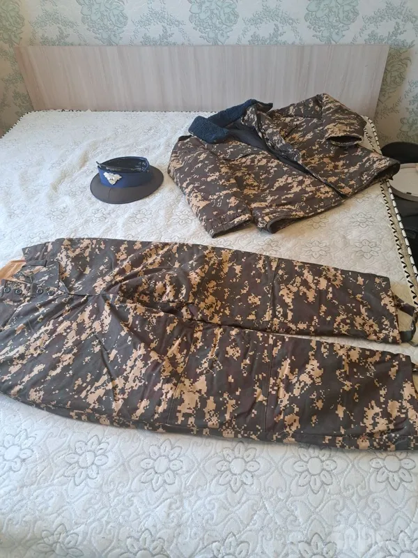 Продам новые вещи зимние Бушлак плащ 3 Продам новые вещи зимние Бушлак плащ 3