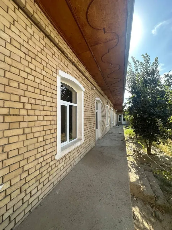 Назарбек Постидан 3-4 км 11 сотик 9 та хона — фото 1