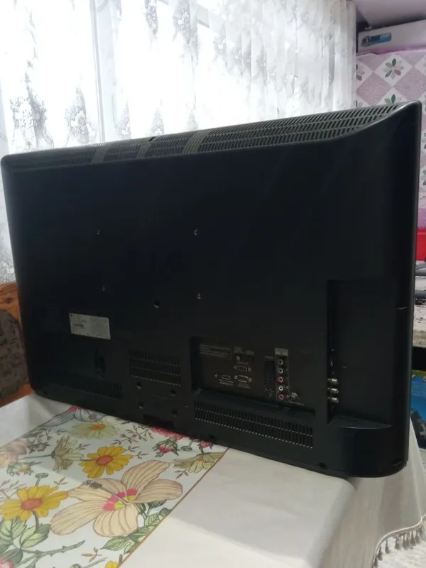 Продаётся телевизор LG в отличном состоянии цена 100 $ — фото 2
