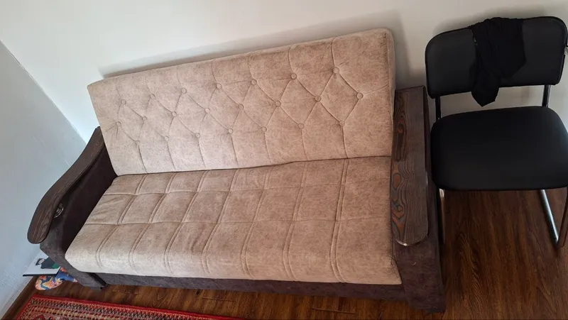 Divan raskladnoy purjina ideal holatda