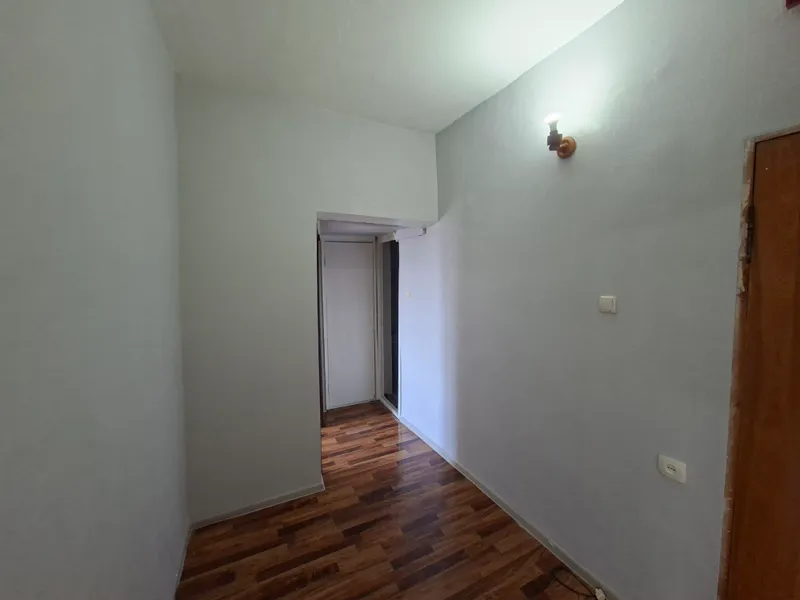 Продается квартира 2/9/9 м.Риезий Паркентский рын. 5