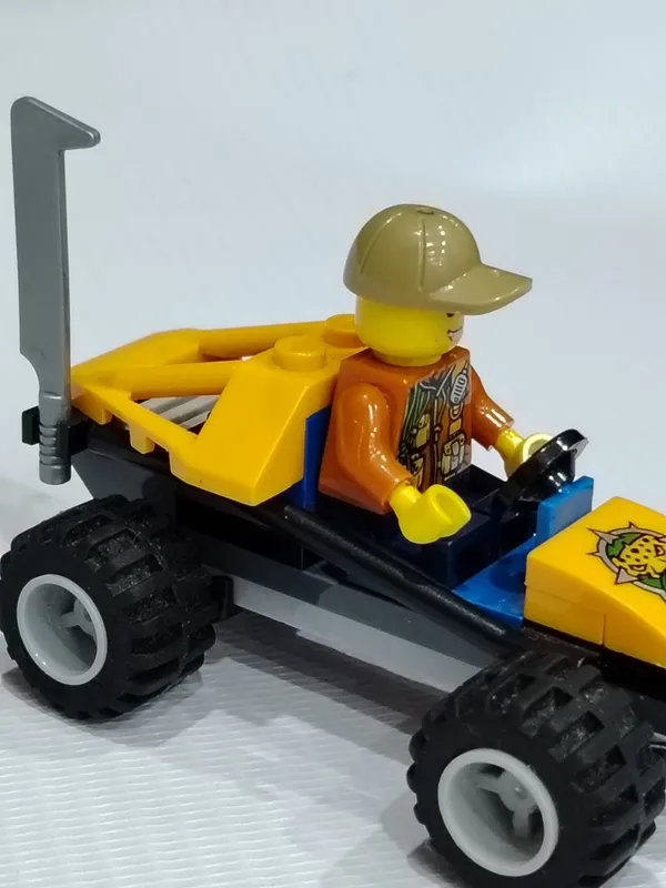 Конструктор Багги с минифигуркой (Совместим с LEGO) — фото 1