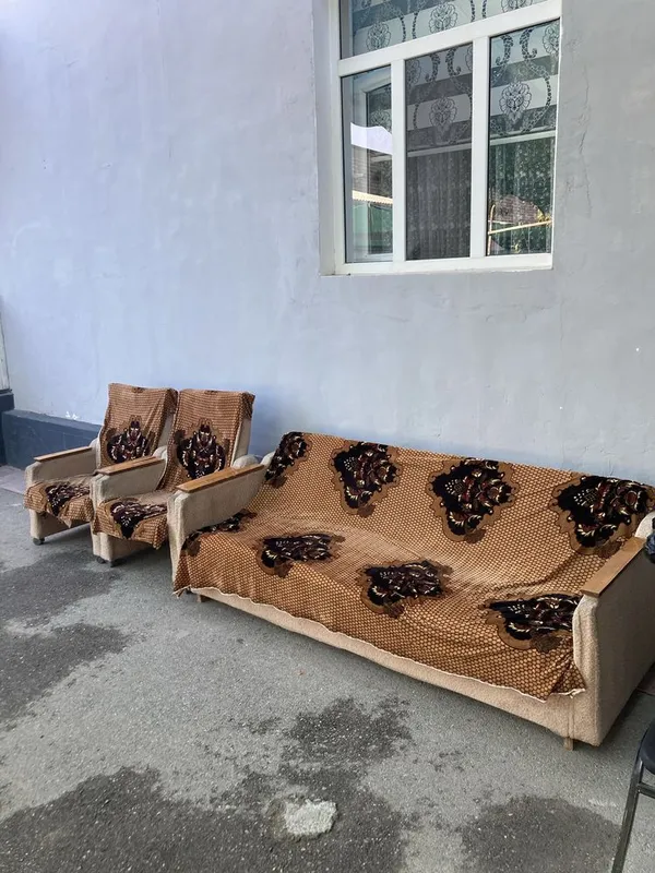 Mebel sotiladi holati yaxshi Mebel sotiladi holati yaxshi