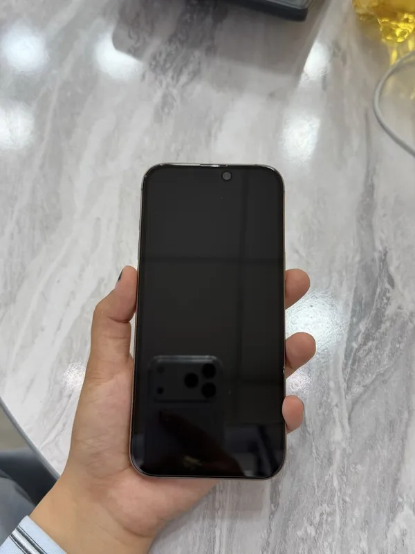 iPhone 16 pro max 6