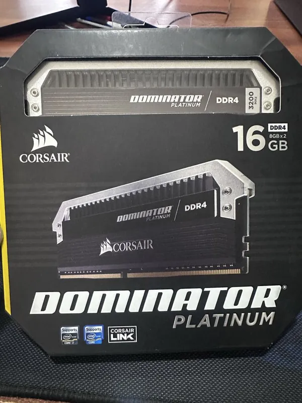 Corsair Dominator Platinum DDR4 1 Corsair Dominator Platinum DDR4 1