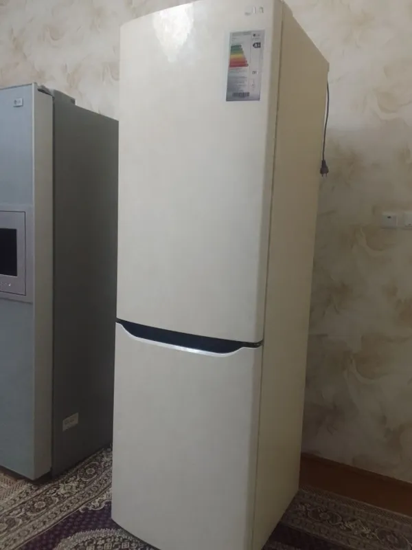 Тез арада сатлады LG.холодильнмк отлечниео