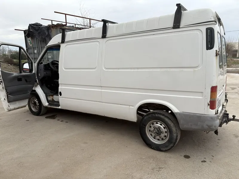 Ford transit furgon — фото 2
