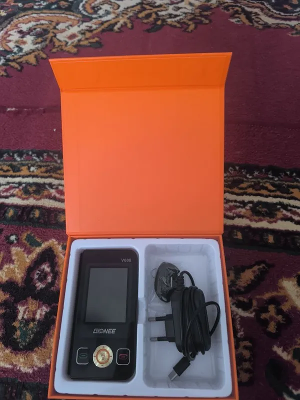 GIONEE V888 sotiladi — фото 2