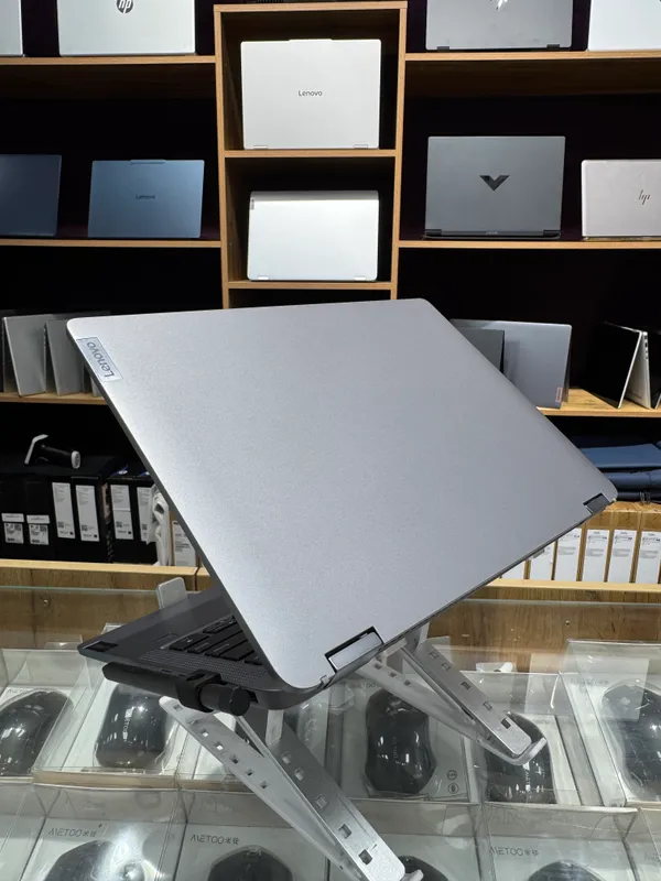 Lenovo IdeaPad Flex 5 14ABR8 5 Lenovo IdeaPad Flex 5 14ABR8 5
