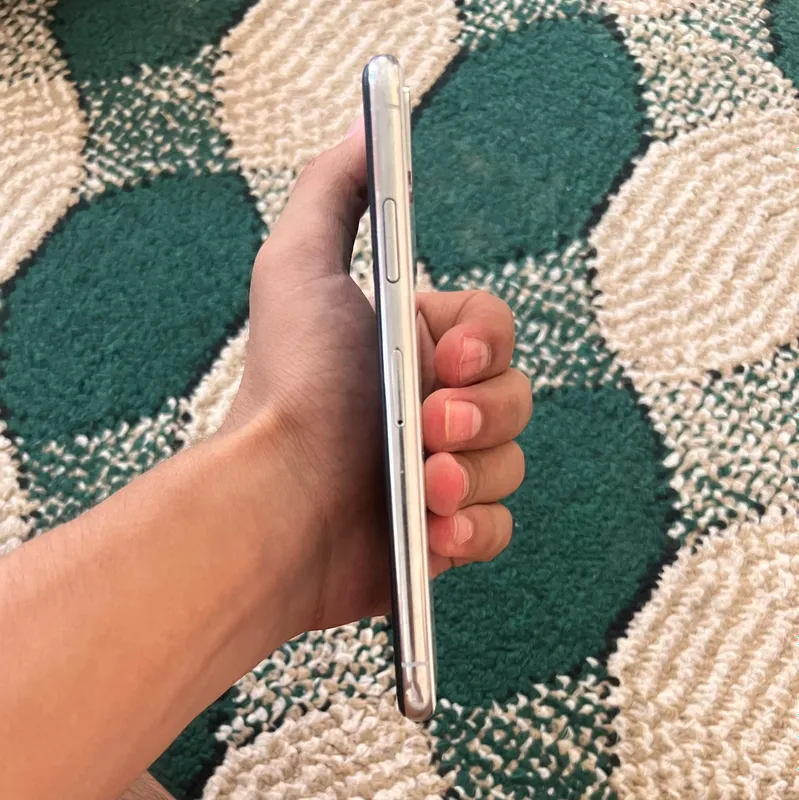 i phone x 256gb продаётся 5