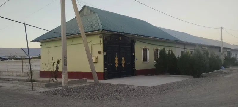 Фарход савхозда ЯНГИ йўлда ҳовли сотилади дўстлик маркетдан етгандан