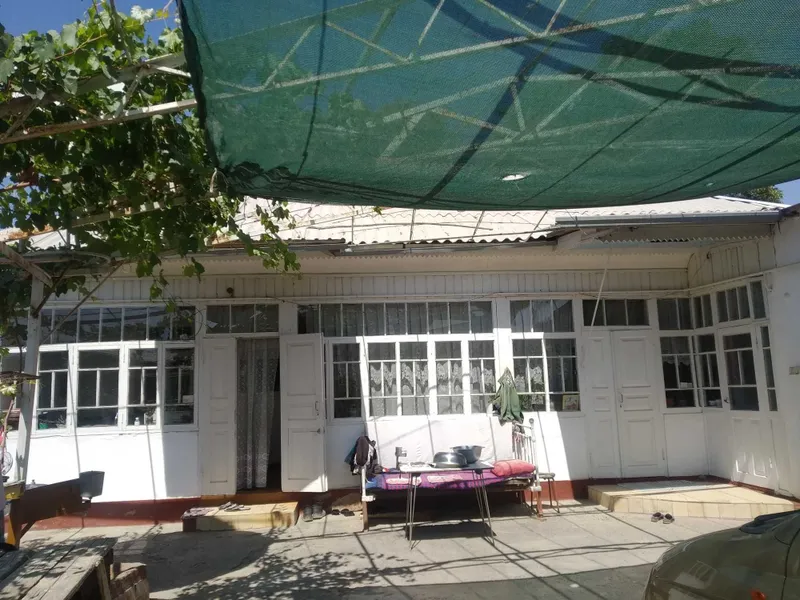 продаю частный дом с краю дороги пос Эски-Ташкент — фото 1