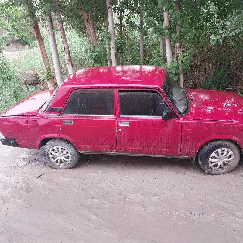 Vaz-2107 sotiladi 1