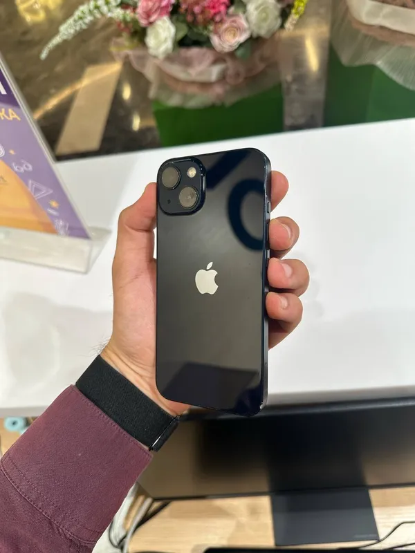 iPhone 13 • 128GB • Dark Blue 2