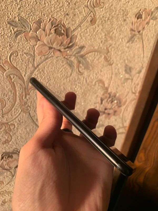 iPhone SE 2020. Gen 2 6 iPhone SE 2020. Gen 2 6