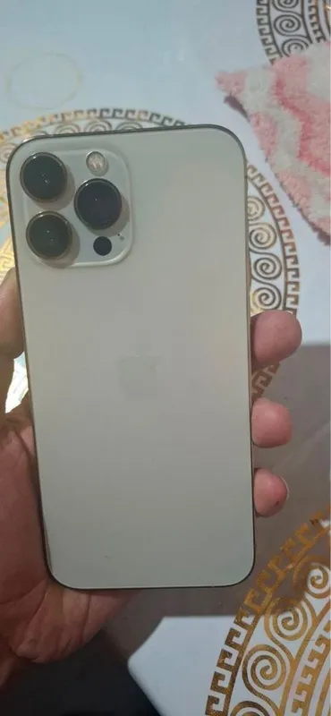 Iphone 13 pro max gold 4 Iphone 13 pro max gold 4