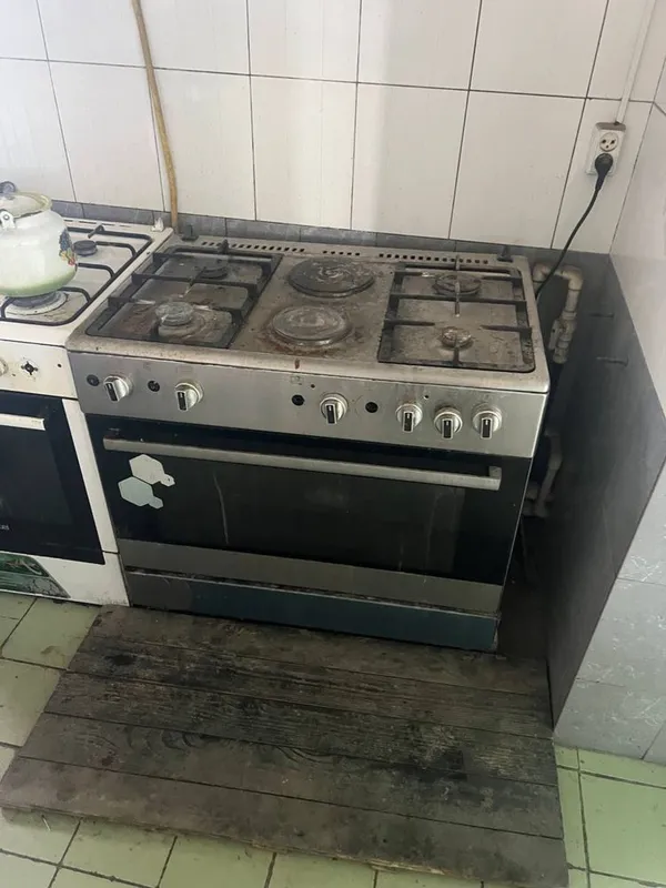 Gaz plitala sotiladi 2 ta bor 1 Gaz plitala sotiladi 2 ta bor 1