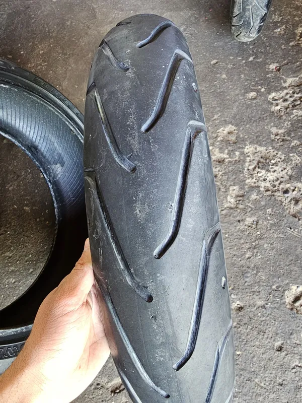 Покрышки от harley davidson 240/40R18 120/70R19 Передний 120/70 — фото 7