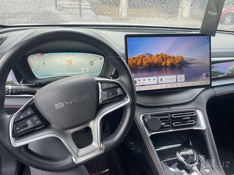 Shoshilinch sotiladi: BYD Song Plus gibrid AWD 6 Shoshilinch sotiladi: BYD Song Plus gibrid AWD 6