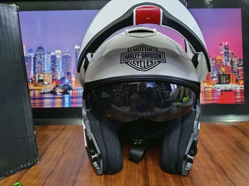 Мото шлем от легендарного бренда HARLEY DAVIDSON H 24 4 Мото шлем от легендарного бренда HARLEY DAVIDSON H 24 4