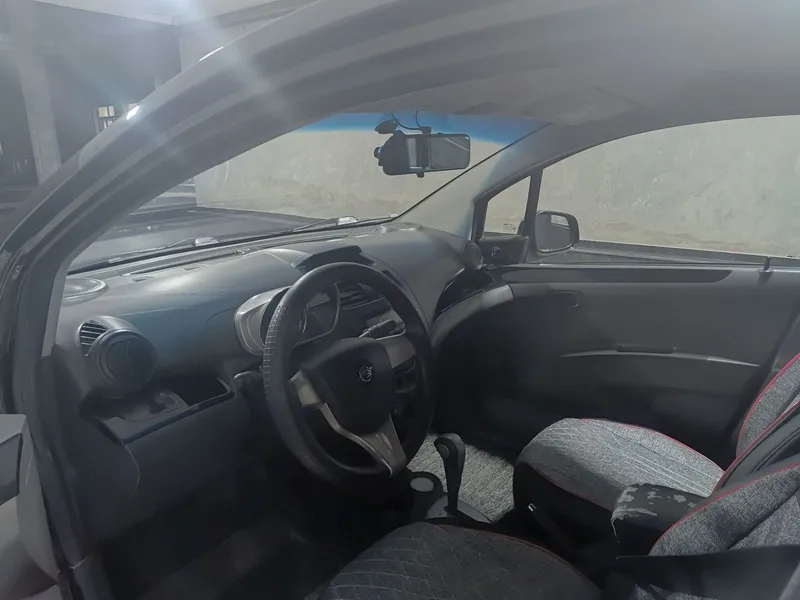 Chevralet Spark sotiladi 3